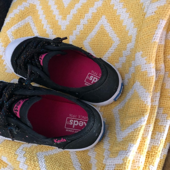 Slip on Keds size 11 US/ 10 UK, Almost new! - Picture 7 of 8